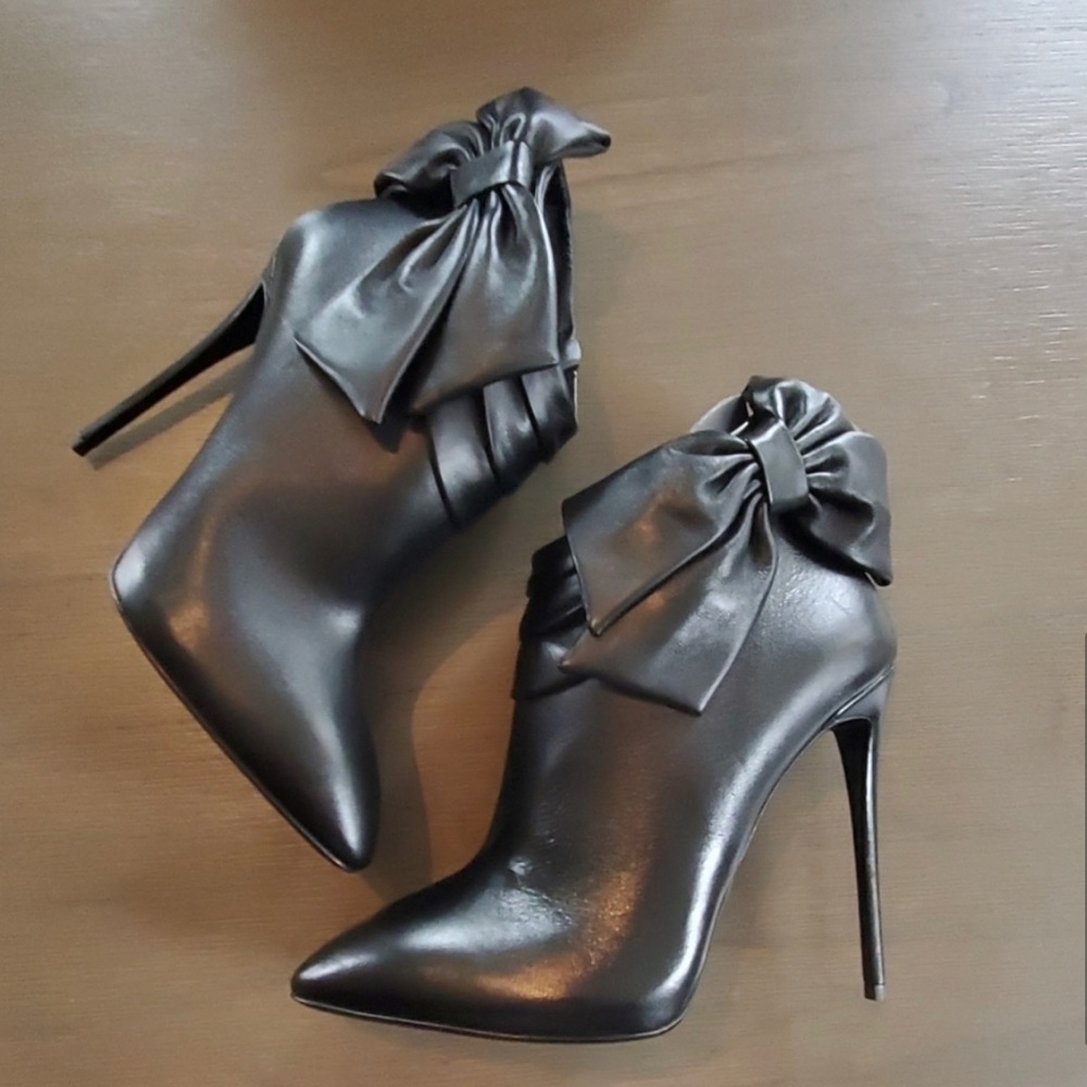 Authentic Leather Giuseppe Zantoni Bow Booties